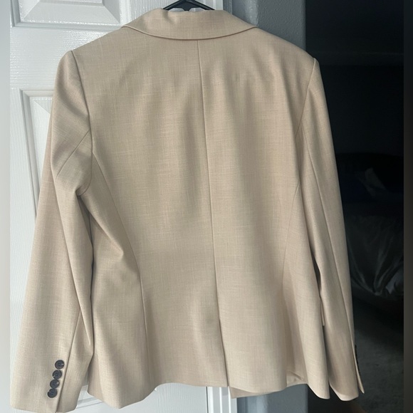 Antonio Melani Tan Linen Suit Jacket and Matching Slacks - Picture 5 of 6